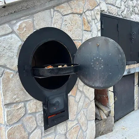 Daire Markovic Sea View